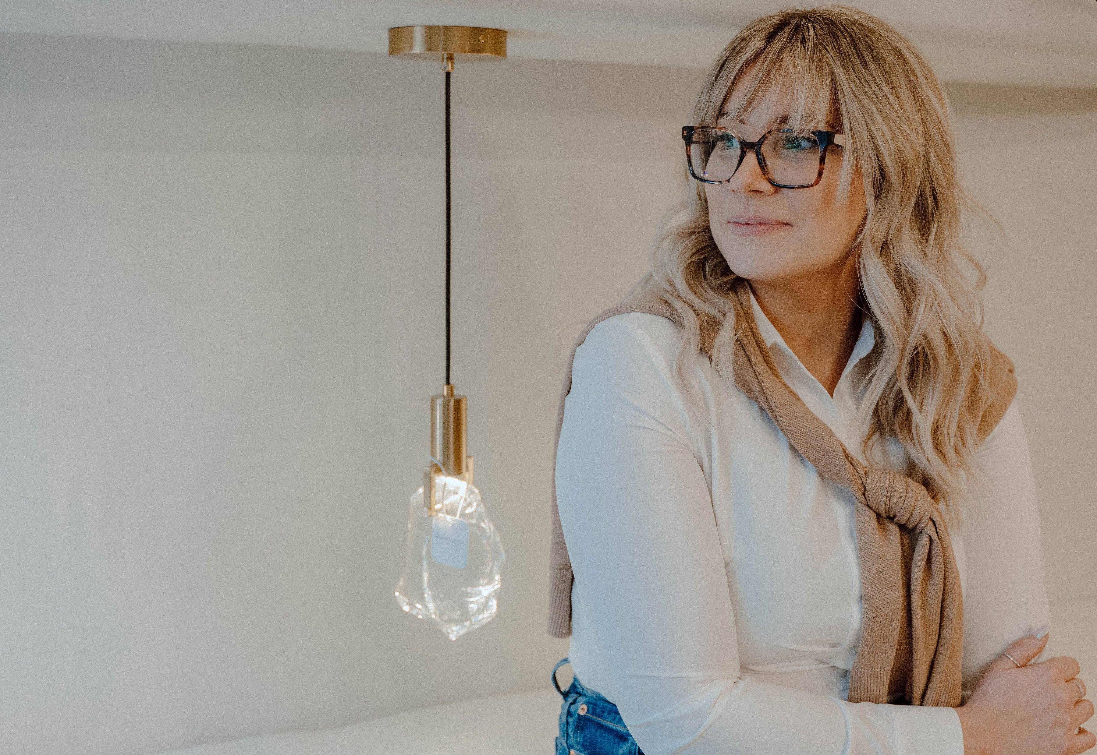 Pendant Placement: Scale, Height & Spacing