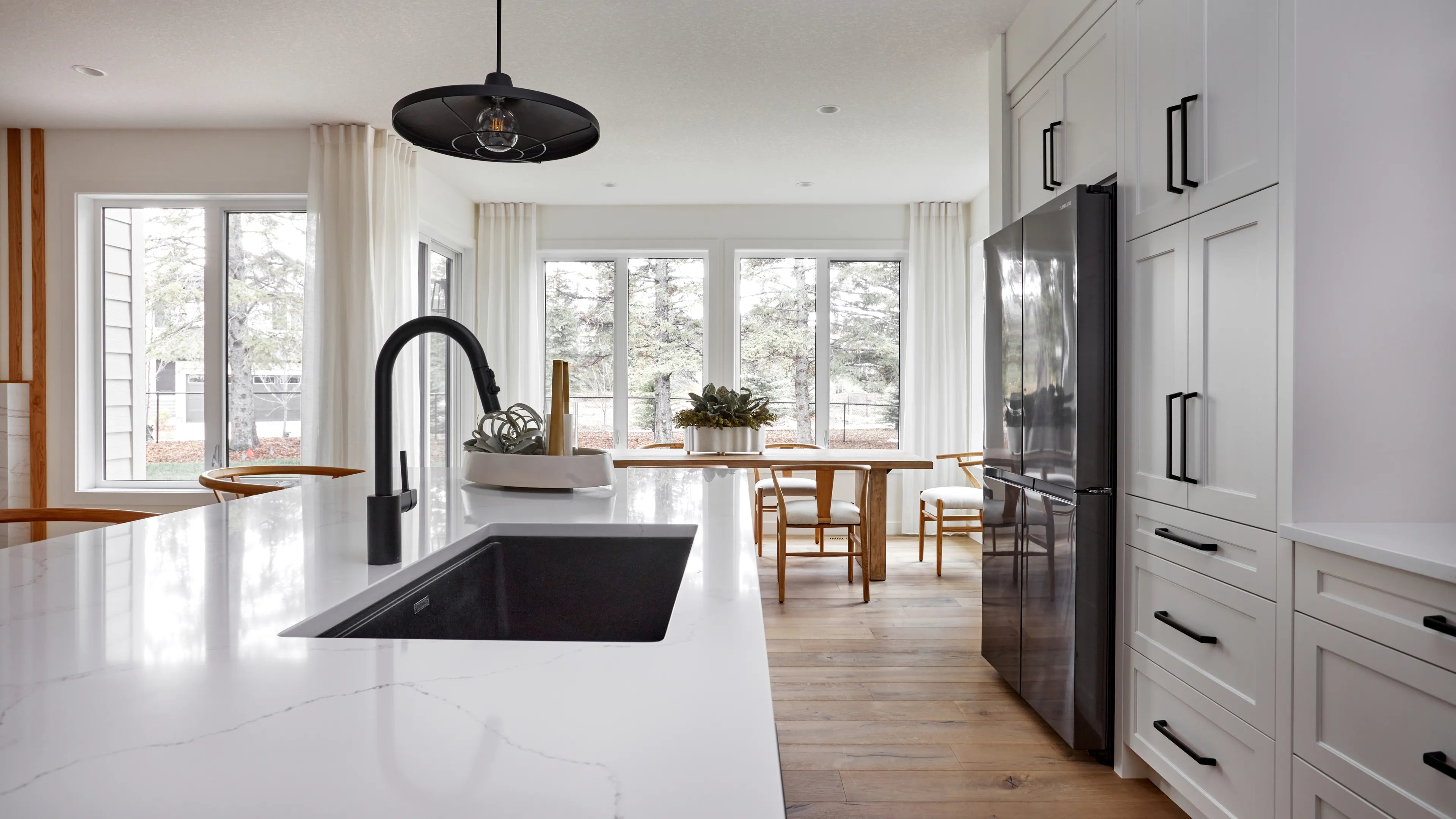 Calacatta Mont - Quartz